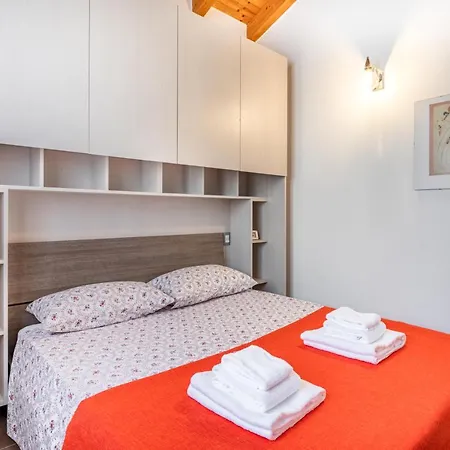 Casenuove Viletta Indipendente A 10 Min Da Parma Appartement *